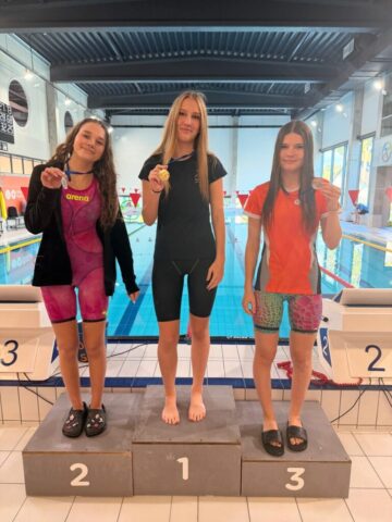 2012.un vecākas meitenes50m